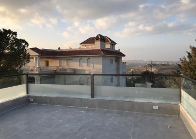 درابزين زجاجي لمنتجع